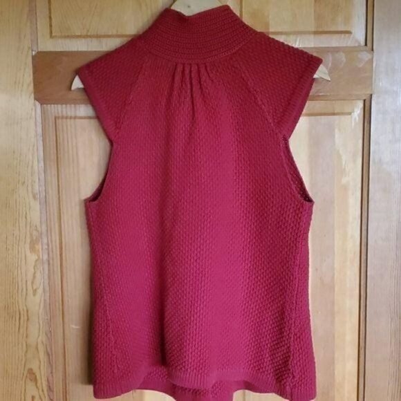August Silk Sz. M Red Sweater Mock Neck Button Closure Vest - Picture 6 of 9